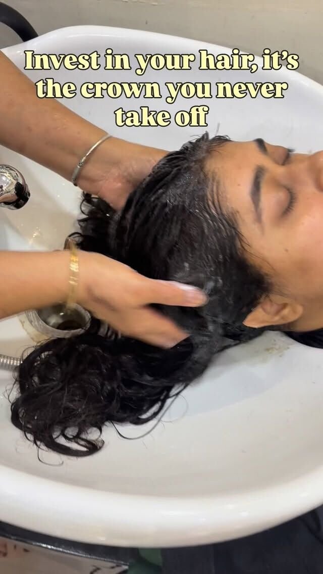 Wait for cute  smile ..
#treandingreels #reelinstagram❤️ #hair #wash #salon